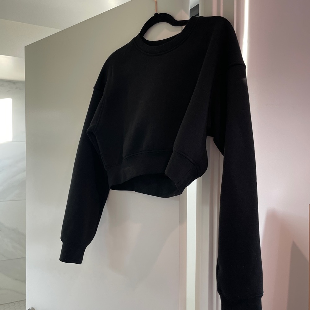 Shirt in black. Size 34.